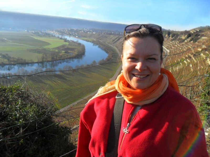 Koalition Grün-Rot-Rot: Wengertspaziergang mit Glühwein und Roter Wurst vom Rebenfeuer