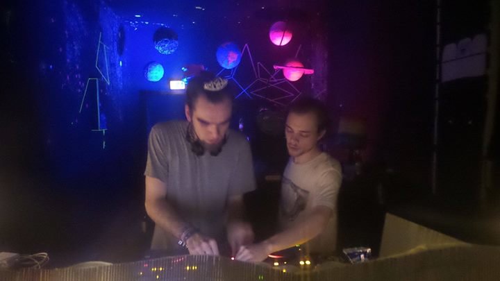 Tu Es Foutu Von In Grid
