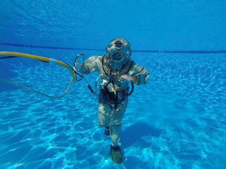 Party Hard Hat Diving Demo Day Aqwa in Perth 18.03.2018