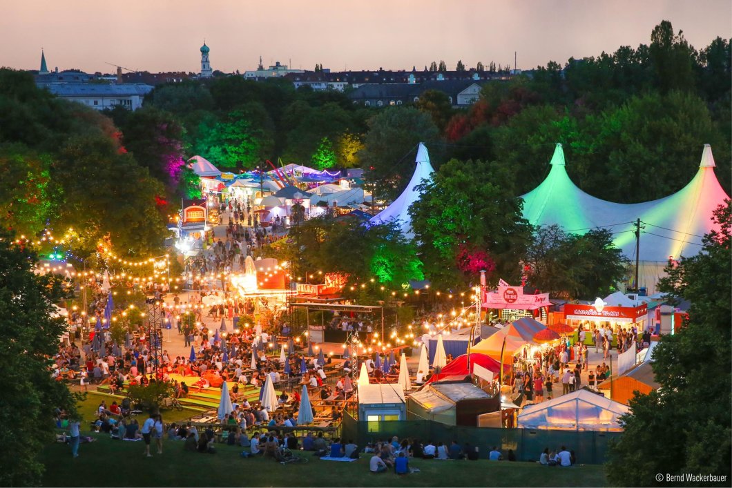Party - Tollwood Festival - Olympiapark München in München - 27.06.2018